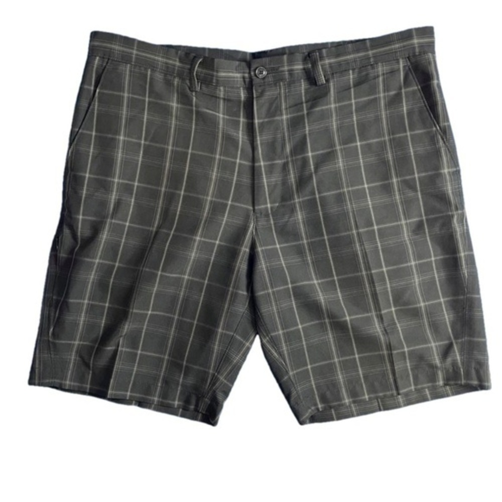 ⭐️ Haggar plaid shorts- size 38